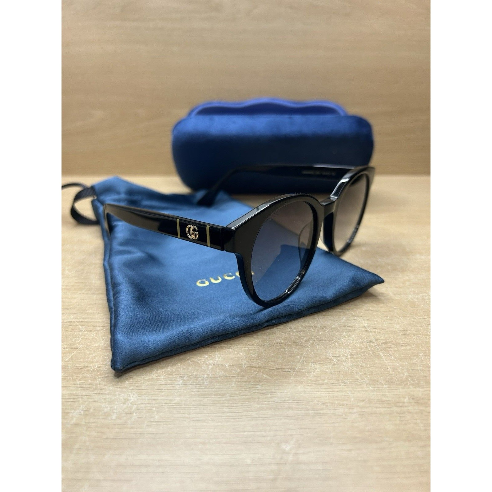Gucci - Black Round Women's Sunglasses - Gg0638sk